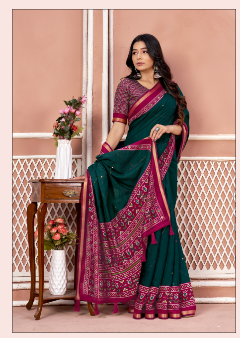 Bottle Green Traditional Woven Border Saree